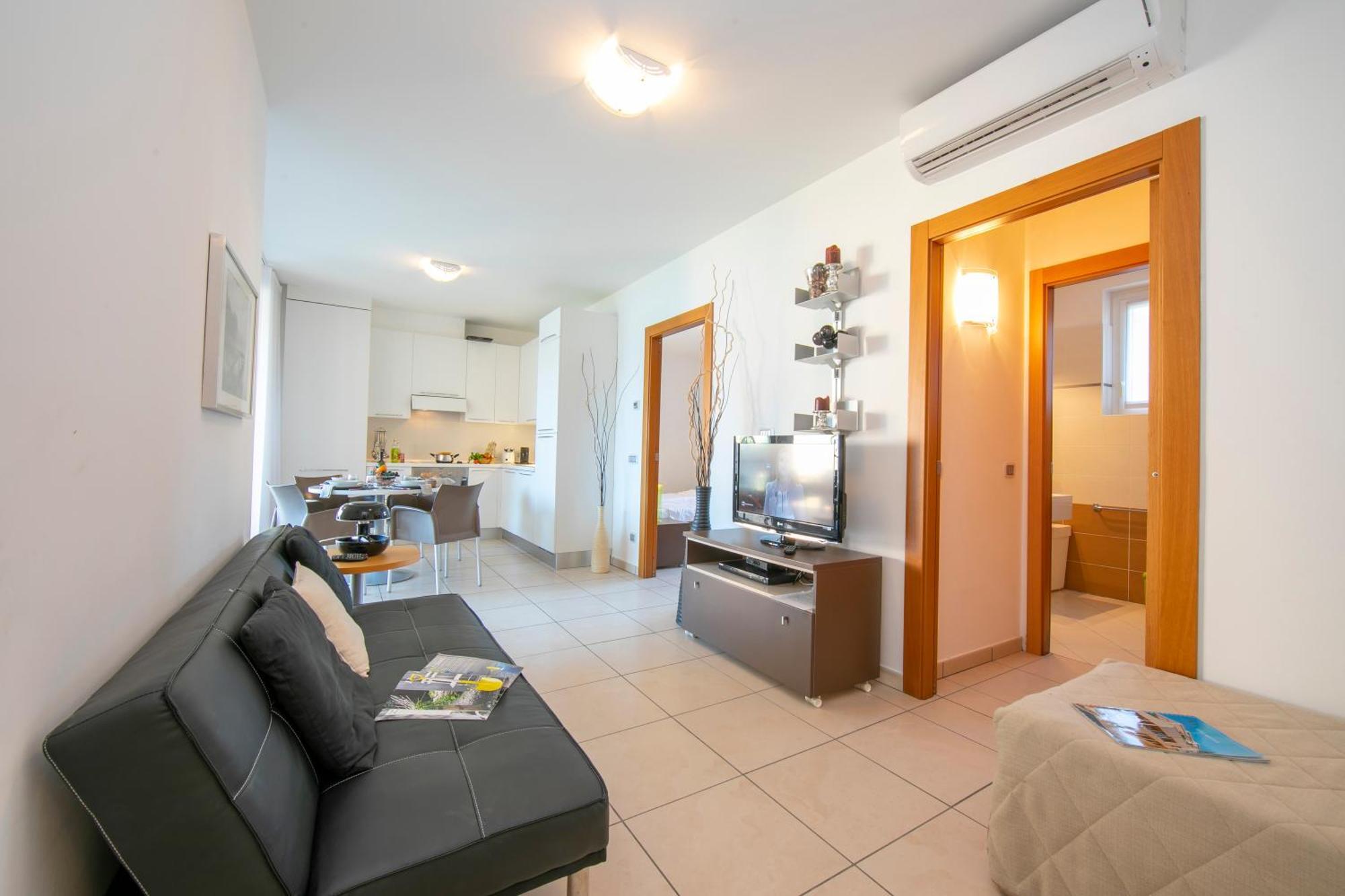 Vista Di Maccagno Fantastico Pool - Happy Rentals المظهر الخارجي الصورة